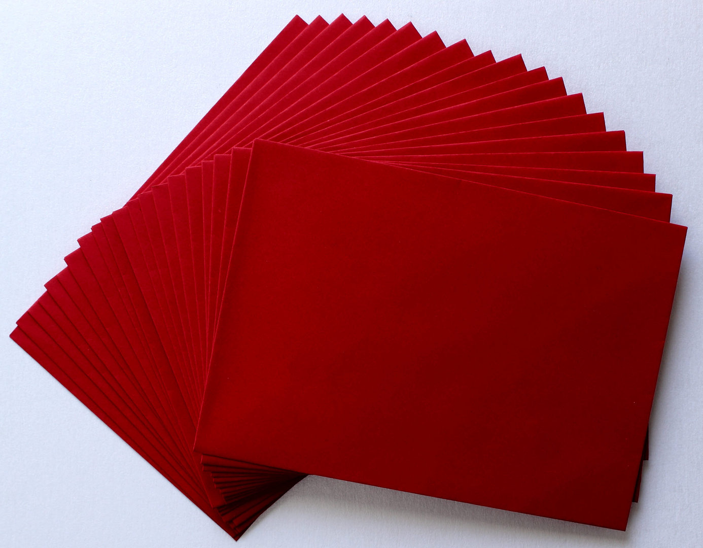 20 Briefumschläge ca.90mg² Hüllen Kuvert Rot Format C6