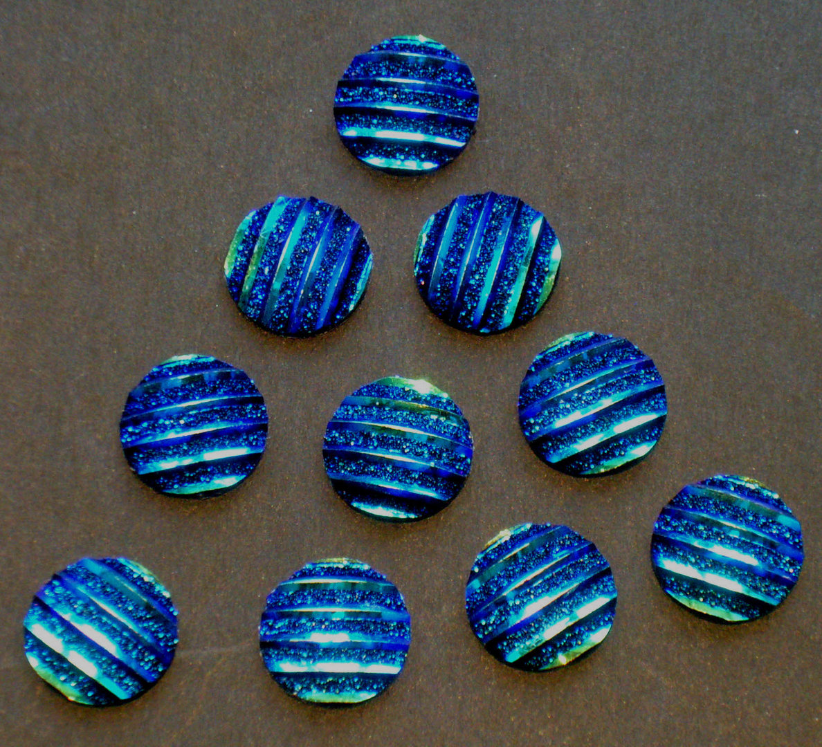 10 Schmuck Deko Steine Blau changierend mit Glitzer - Effekten Rückseite Schwarz Ø 9,5mm x 2mm